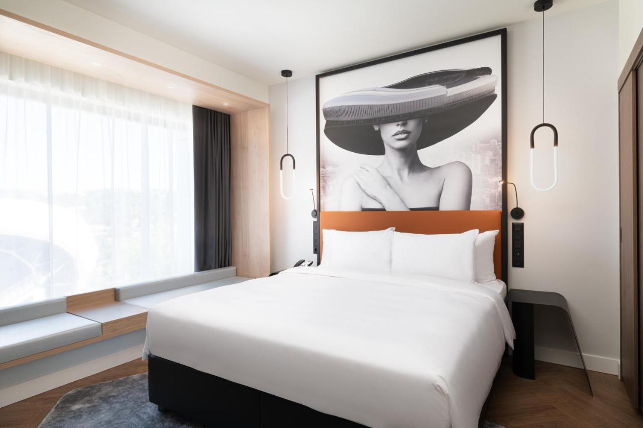 Radisson Blu Hotel, Cluj Eksteriør bilde A bedroom at the hotel